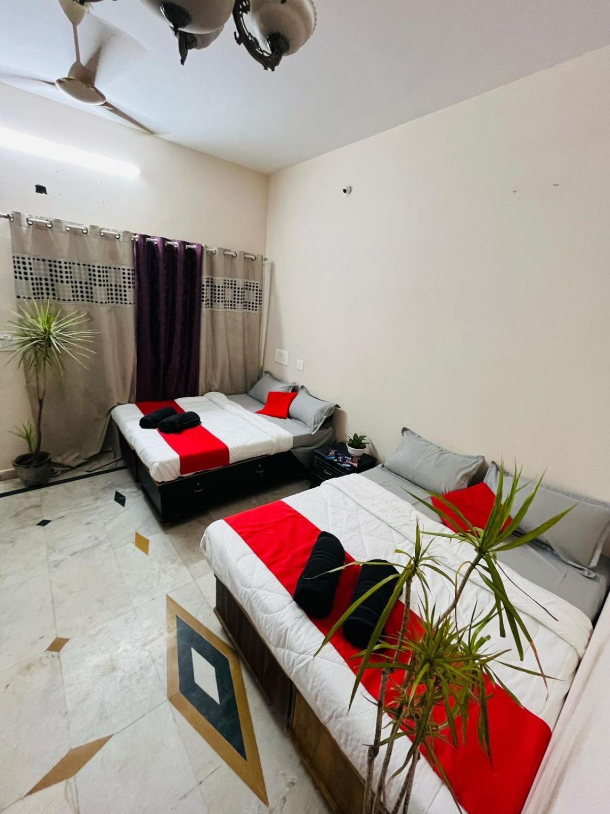 Adh Hazel Wood Hotel Mysore Eksteriør billede