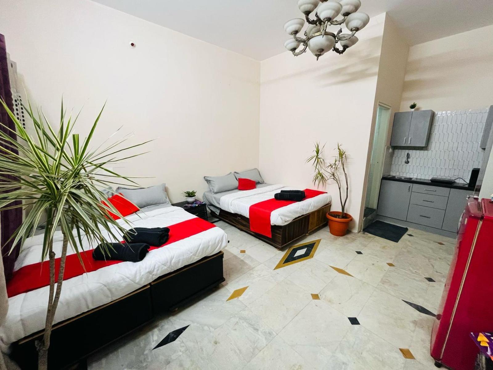 Adh Hazel Wood Hotel Mysore Eksteriør billede