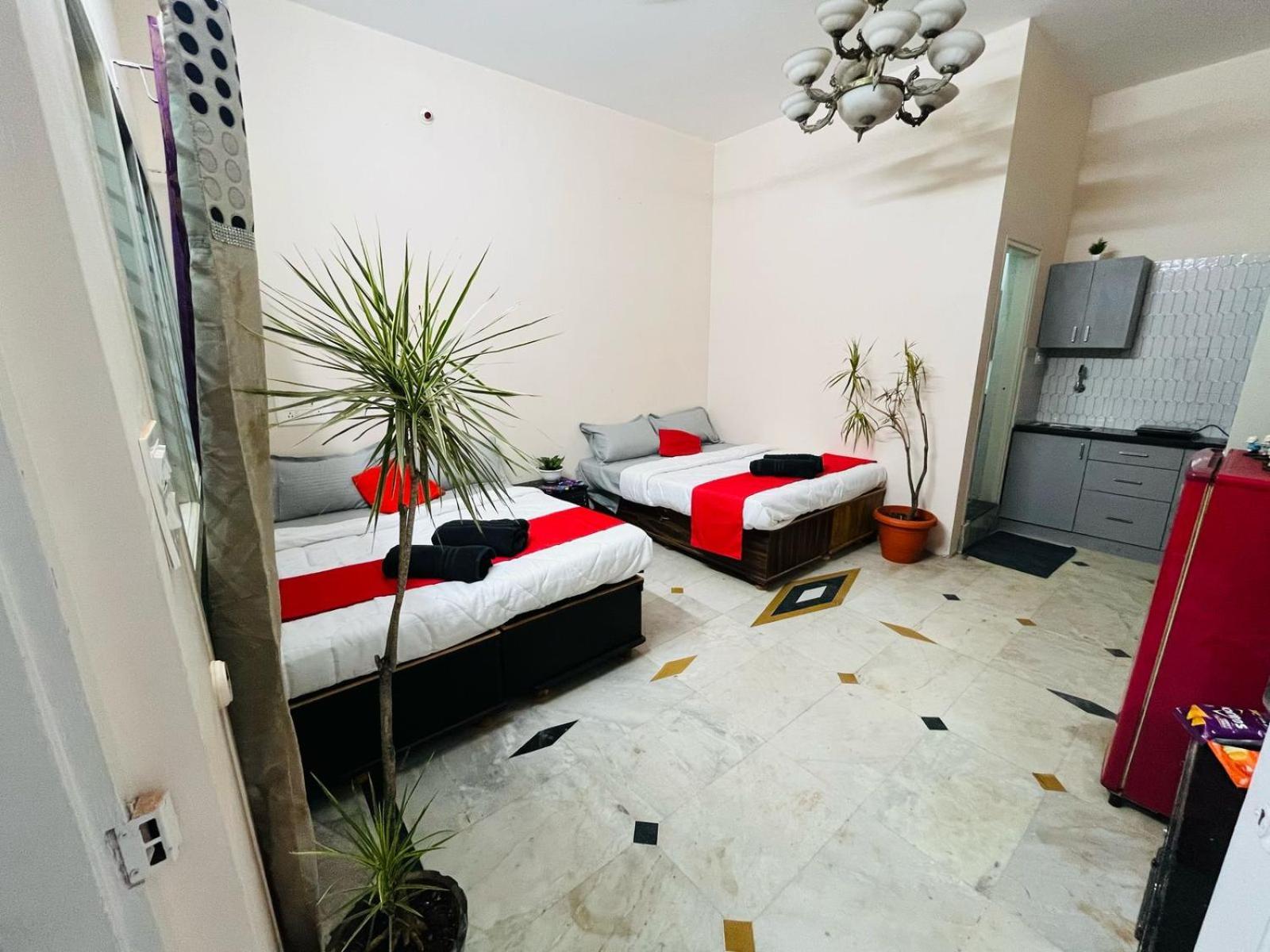 Adh Hazel Wood Hotel Mysore Eksteriør billede