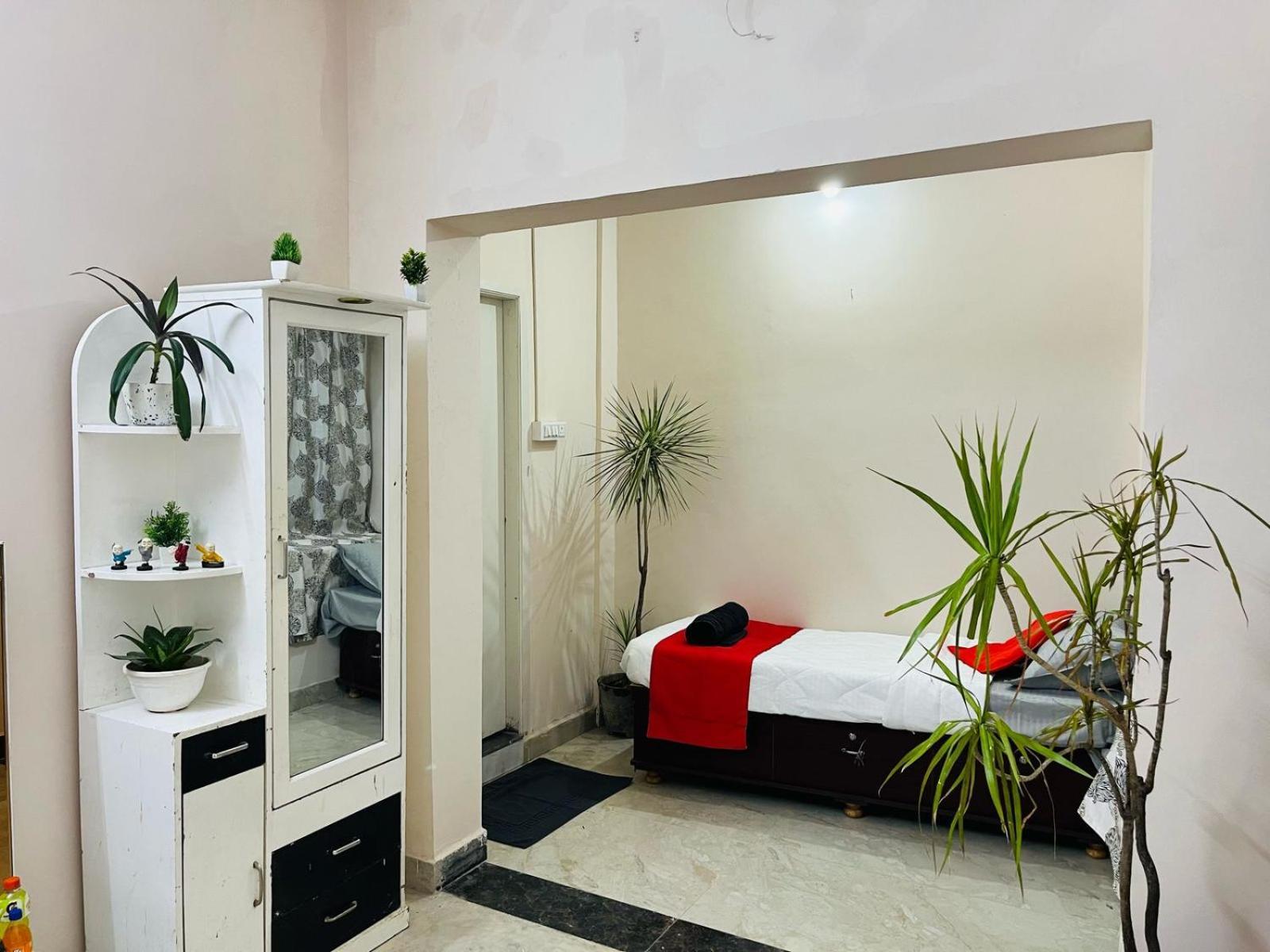Adh Hazel Wood Hotel Mysore Eksteriør billede