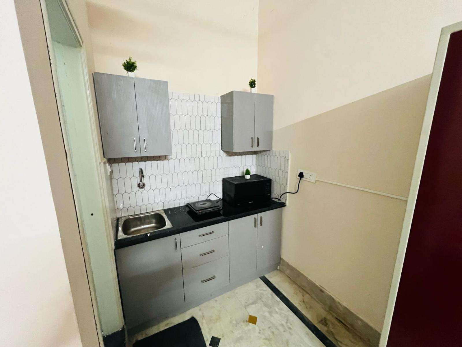Adh Hazel Wood Hotel Mysore Eksteriør billede