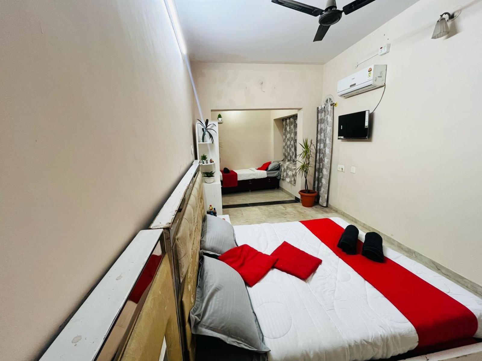 Adh Hazel Wood Hotel Mysore Eksteriør billede