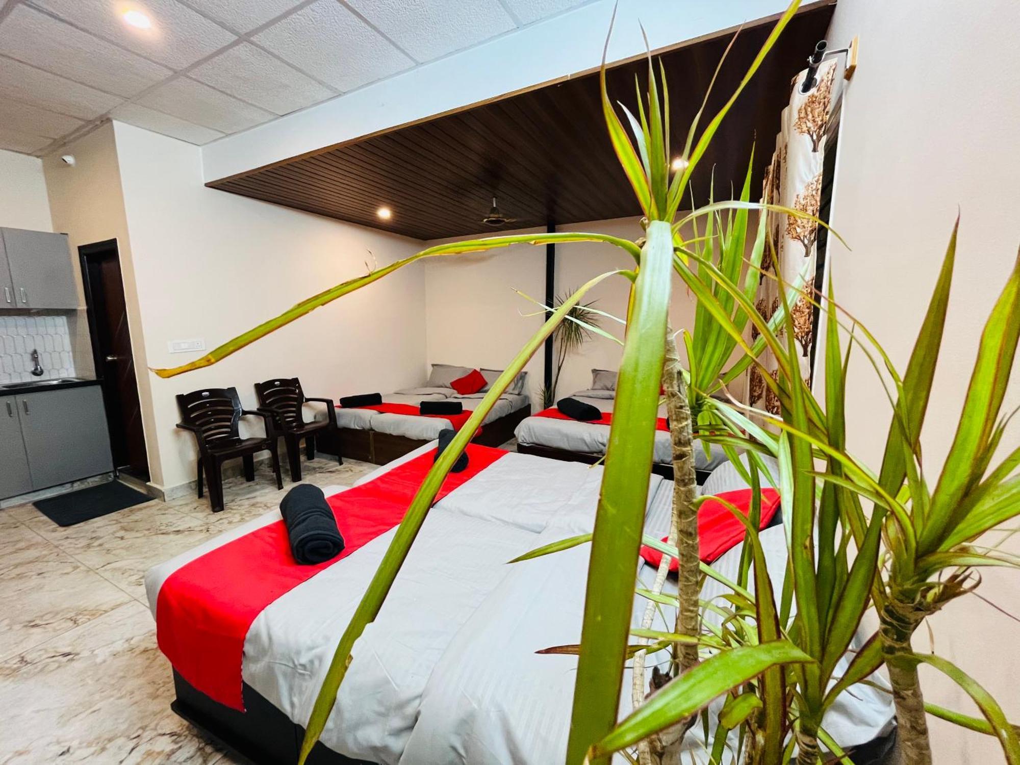 Adh Hazel Wood Hotel Mysore Eksteriør billede