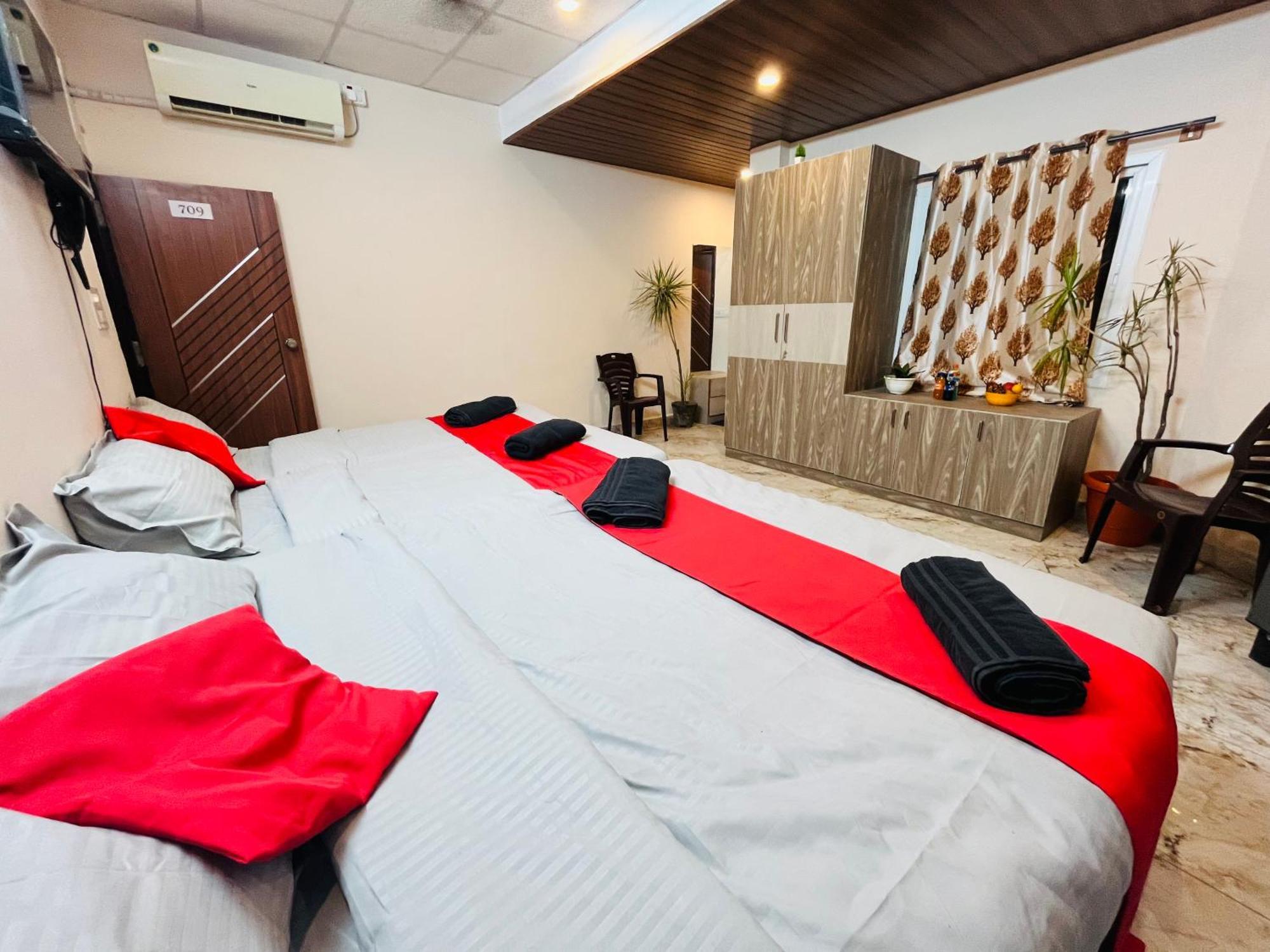 Adh Hazel Wood Hotel Mysore Eksteriør billede