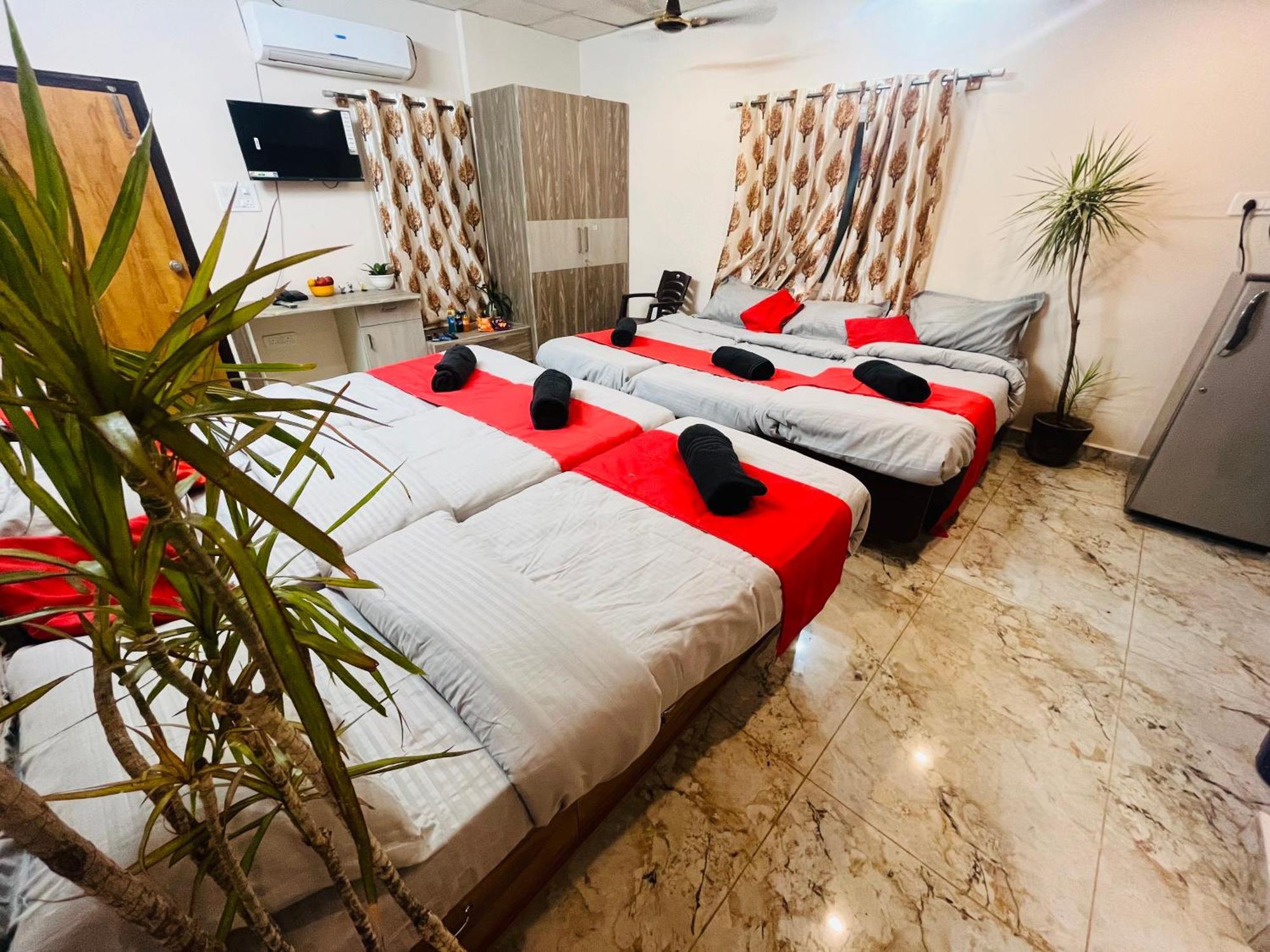 Adh Hazel Wood Hotel Mysore Eksteriør billede