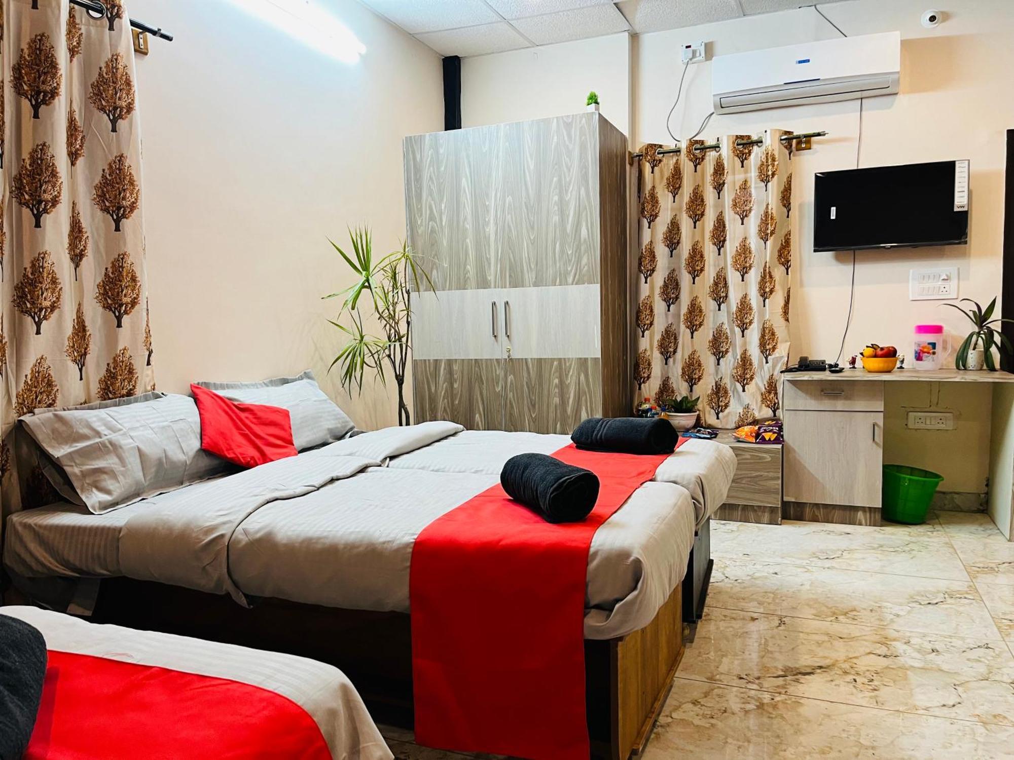 Adh Hazel Wood Hotel Mysore Eksteriør billede