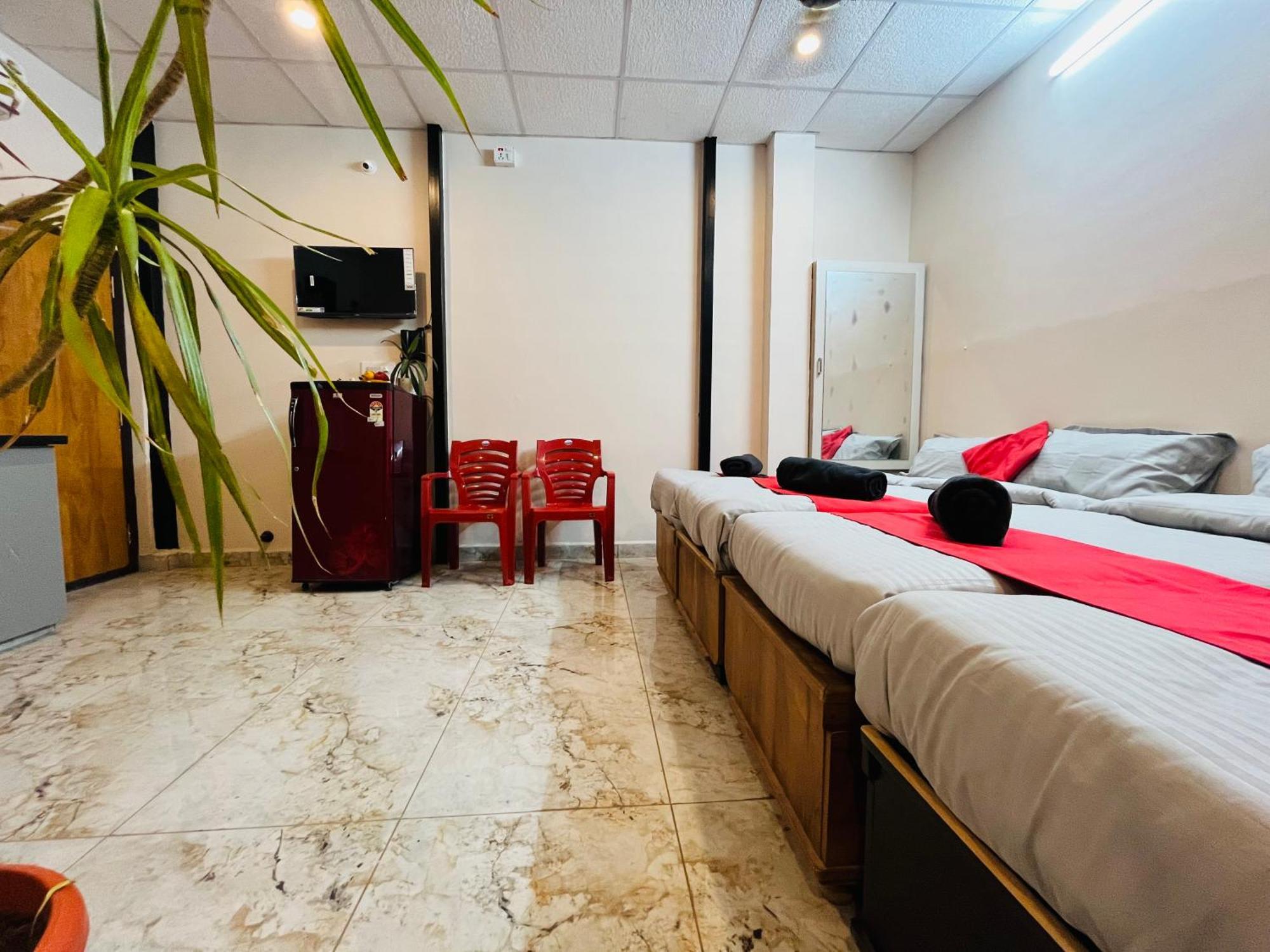 Adh Hazel Wood Hotel Mysore Eksteriør billede