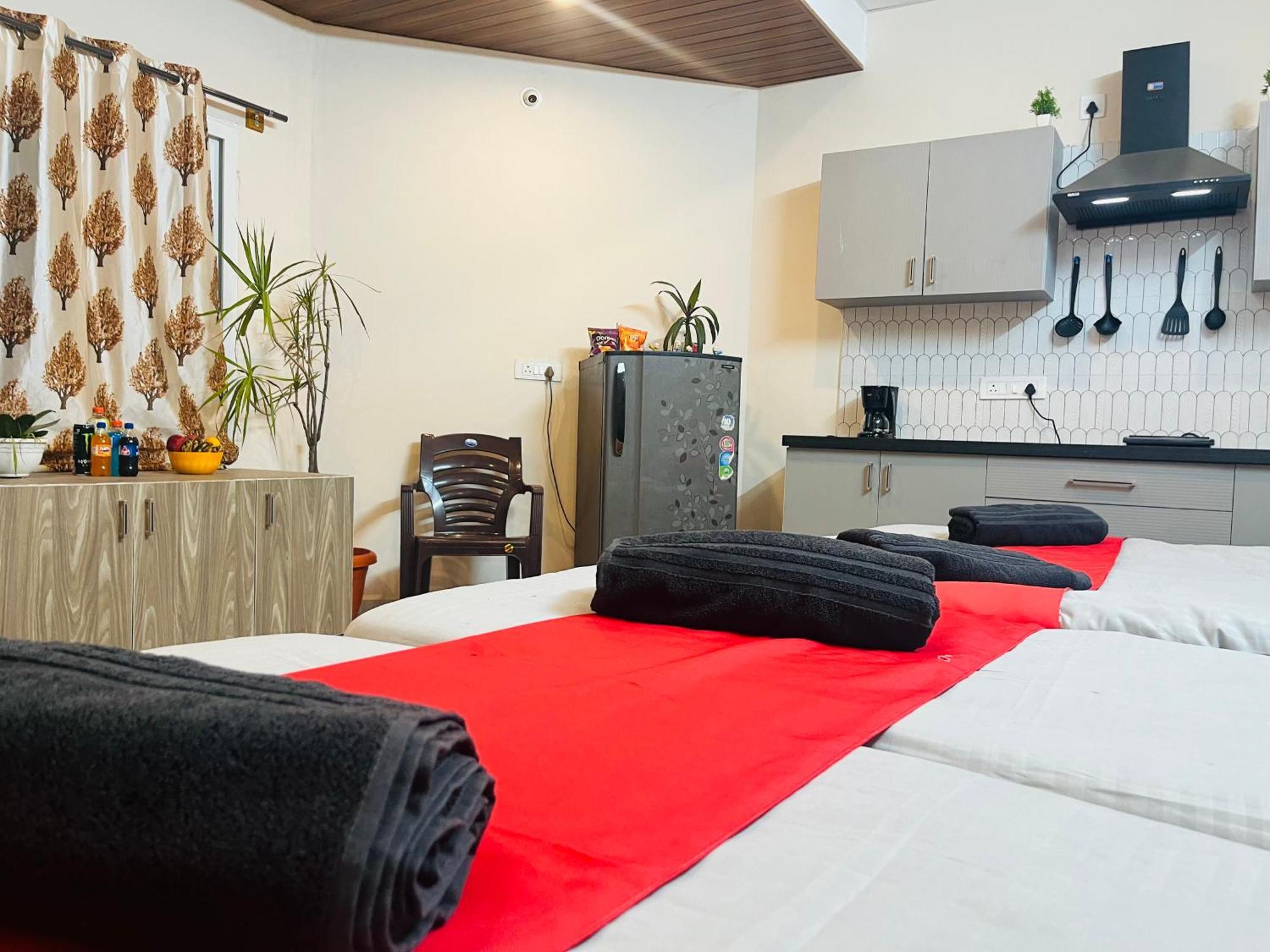 Adh Hazel Wood Hotel Mysore Eksteriør billede