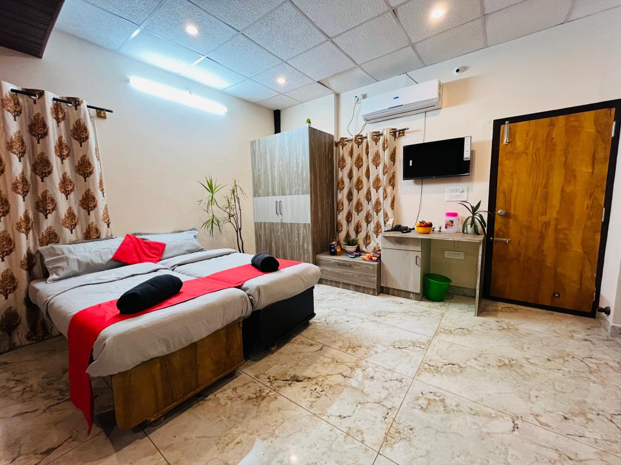 Adh Hazel Wood Hotel Mysore Eksteriør billede