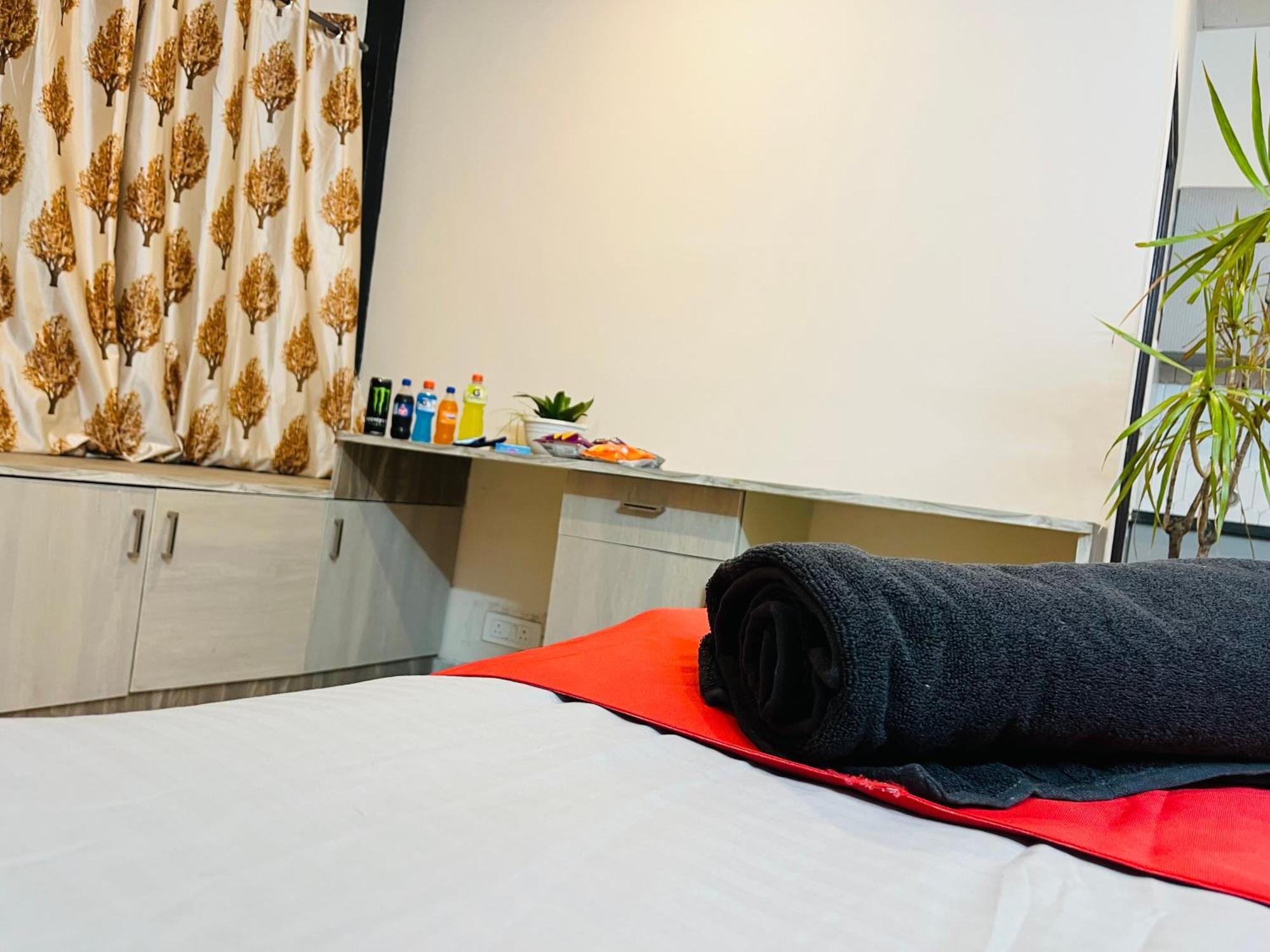 Adh Hazel Wood Hotel Mysore Eksteriør billede