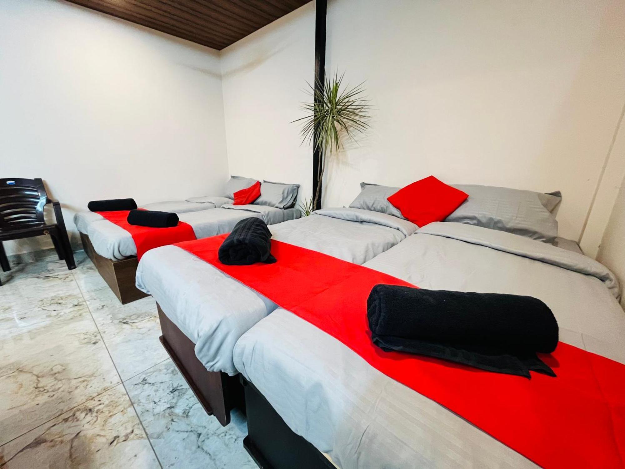 Adh Hazel Wood Hotel Mysore Eksteriør billede