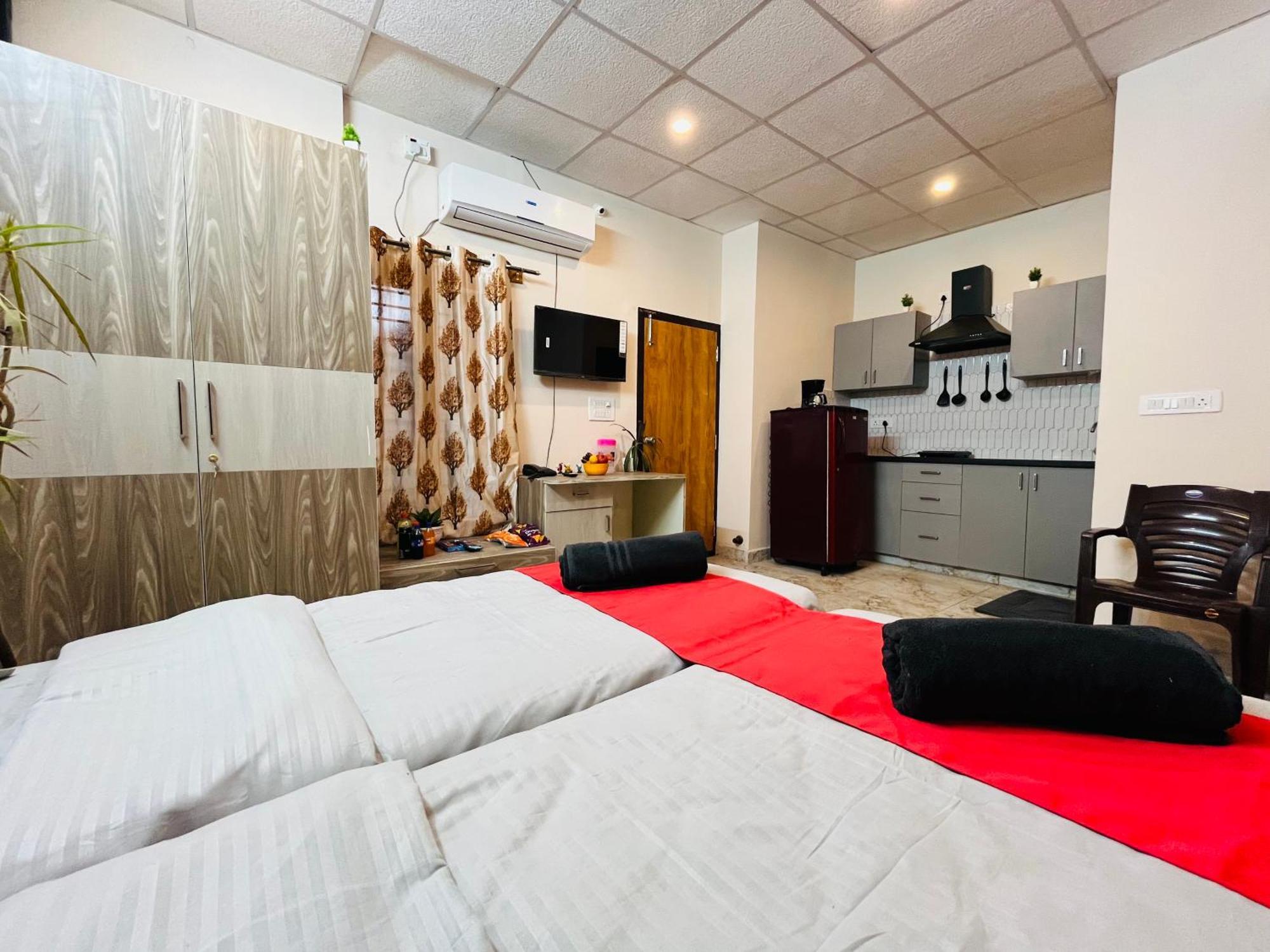 Adh Hazel Wood Hotel Mysore Eksteriør billede