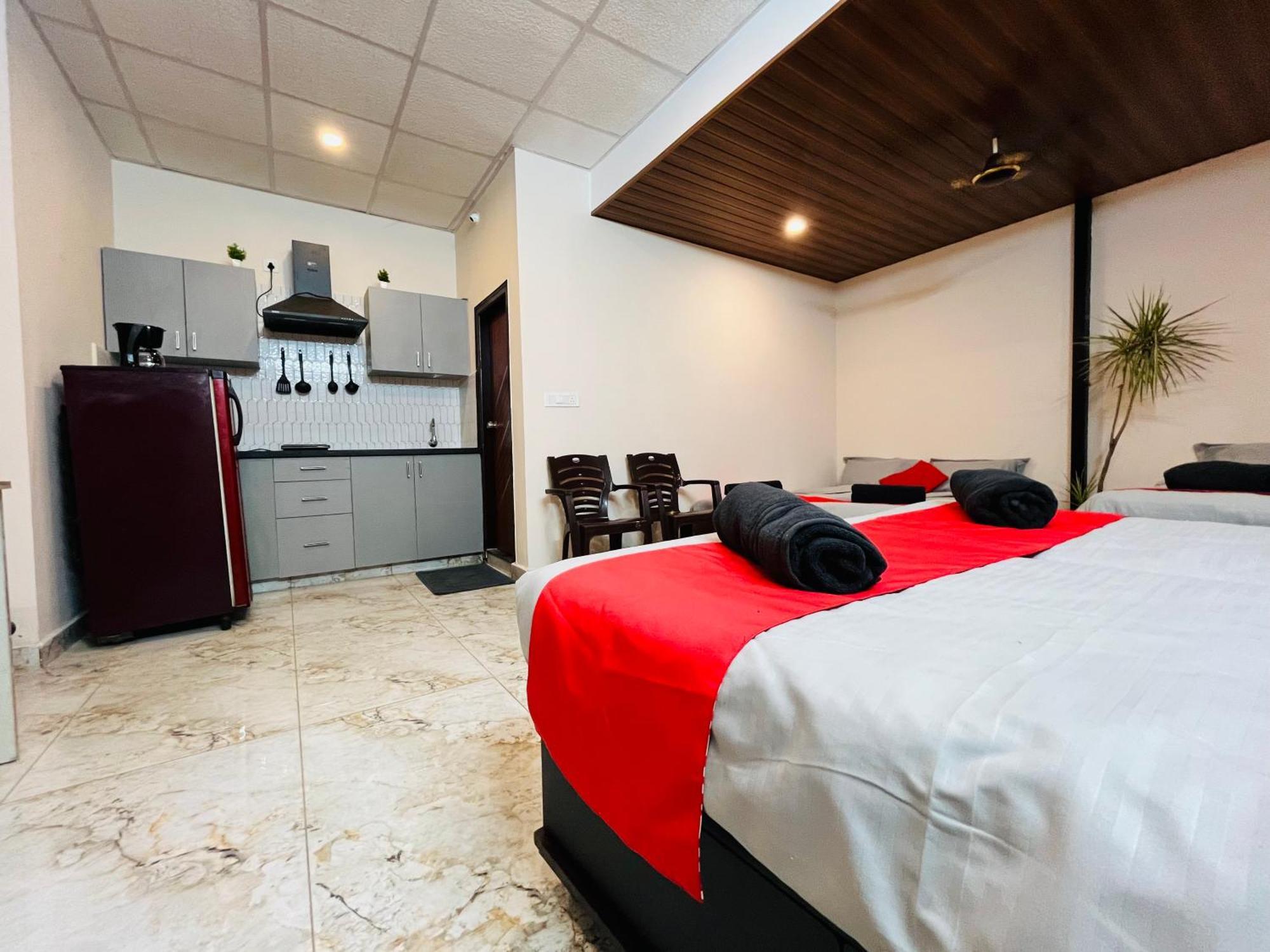 Adh Hazel Wood Hotel Mysore Eksteriør billede
